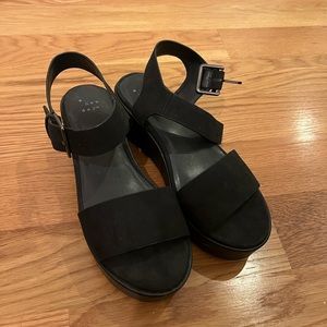 Black platform sandals